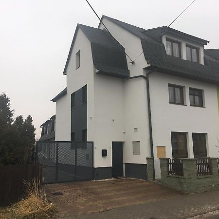 Apartment Dubnica Prejta 3 Dubnica nad Vahom Ngoại thất bức ảnh